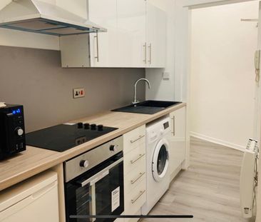 1 Bed Flat, Lincoln House, M13 - Photo 5