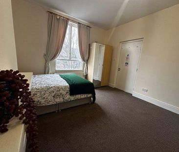 1 bedroom in a house share to rent - Photo 6