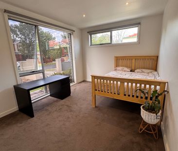 Essendon North - Photo 6