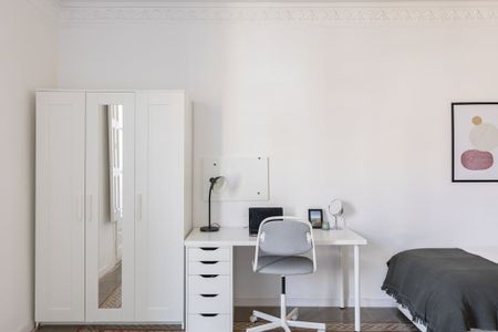 Carrer de Bailèn, Barcelona, Catalonia 08010 - Photo 2