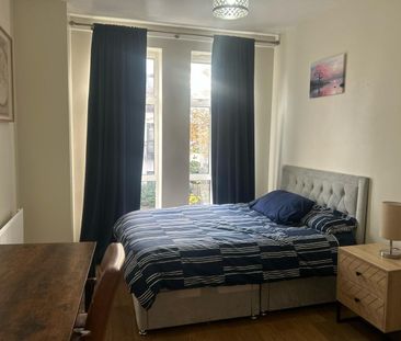 Room in a Shared House, Elswick Street, SW6 - Photo 2