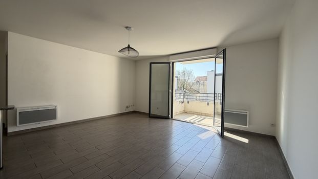 Location Appartement 3 pièces 60m² ENGHIEN LES BAINS 95880 - Photo 1