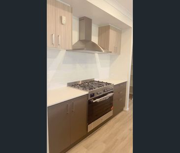 #BRAND NEW # For Lease - 37 Cranberry Crescent, Thornhill Park VIC ... - Photo 5