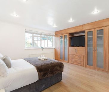 4 Bedroom - Photo 6