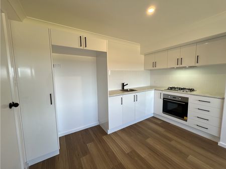 1Bed Granny Flat - Photo 5