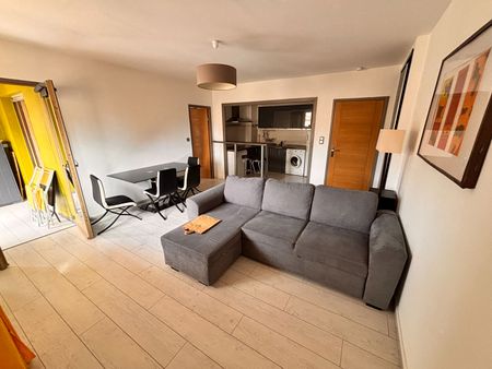 Location Appartement 2 pièces 45m² NIMES 30000 - Photo 4