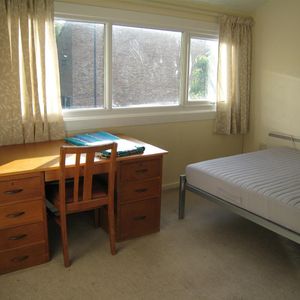 High Kingsdown, Bristol - Photo 2