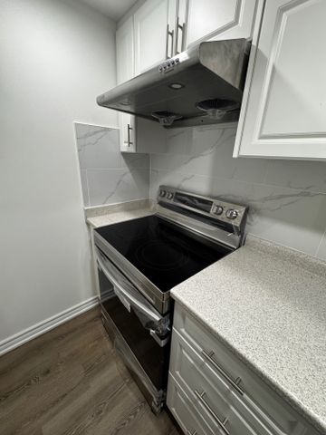 For Lease - 794 West Shore Boulevard, Pickering, Ontario - Photo 5