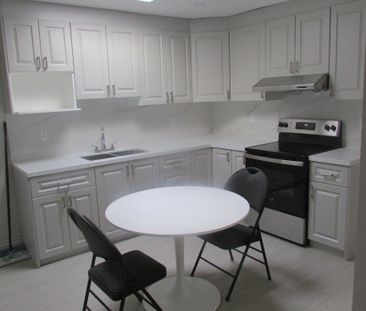 For Lease - 24A Roncesvalles Avenue Unit# 3rd Floor, Toronto, Ontario - Photo 4