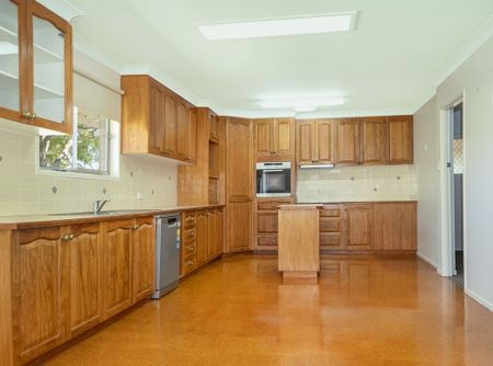 House & Grazing – 200 acres - Photo 3