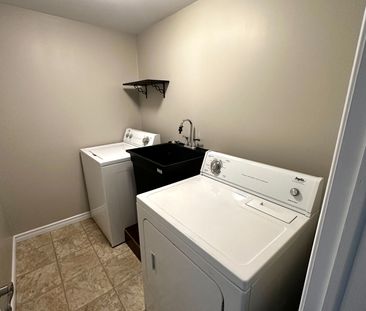 For Lease - 33 Daphne Crescent Unit# Lower, Barrie, Ontario - Photo 3