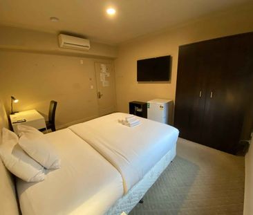 Room 4 (Non Ensuite) - Photo 3