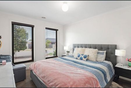 Stylish Home in Great Location! - Photo 2