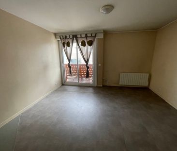 Location Appartement 1 pièce 22m² DEVILLE LES ROUEN 76250 - Photo 1