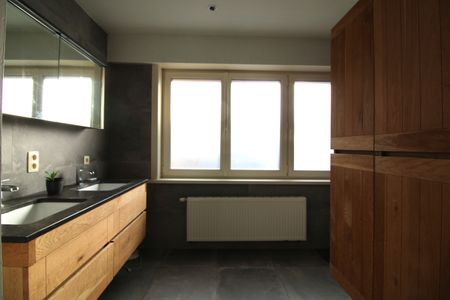 Ruime, energiezuinige woning met 3 slaapkamers en 2 badkamers te Erembodegem – ref.: 4347 - Photo 2