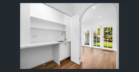 A Light Filled Family Haven with Style, Space & Luxury Comforts - Photo 5