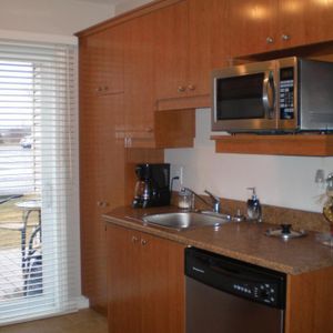 4.5 SUR 2ÉTAGE/ TRÈS BEAU / ST-RÉMI / 1475 / JUILLET - Photo 2