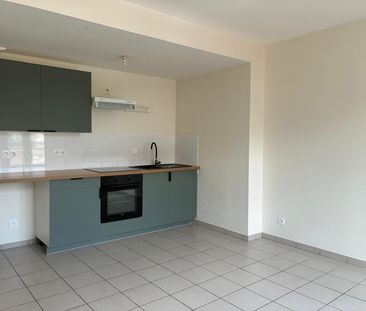 Location Appartement 2 pièces 32m² TAIN L HERMITAGE 26600 - Photo 2