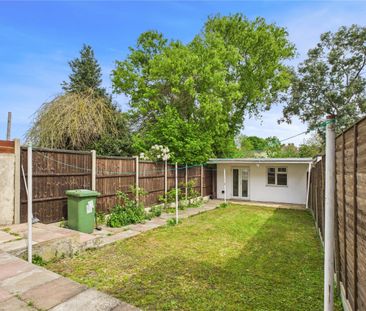 Church Drive, NW9, Middlesex - Photo 6
