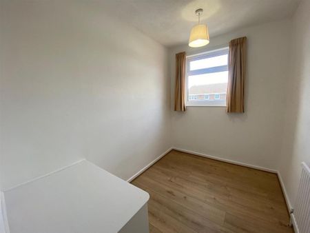3 bedroom detached house to rent - Photo 4