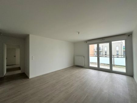 Location Appartement 4 pièces 80m² LUISANT 28600 - Photo 2