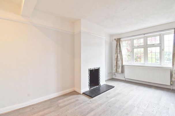 4 bedroom semi-detached house to rent - Photo 1