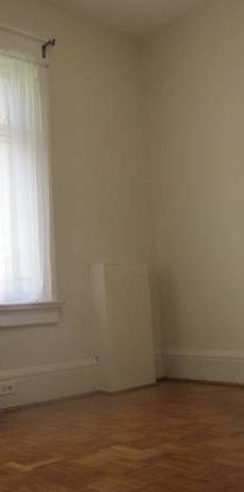 Bachelor Apartment in Downtown Toronto - Photo 1