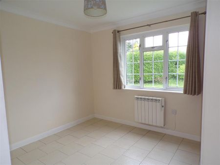 2 bedroom property to rent - Photo 2