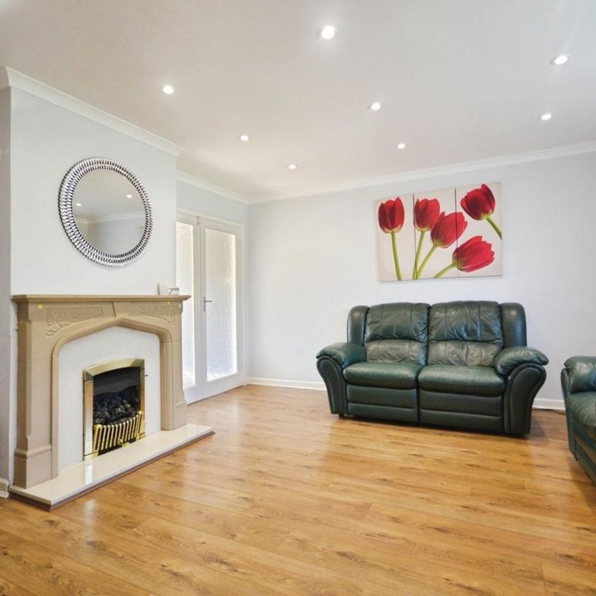 3 bedroom House To Let - Photo 1