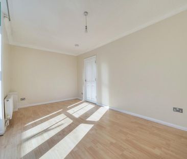 2 bedroom maisonette to rent - Photo 5