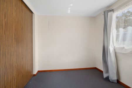 Convenient in Claremont! - Photo 5