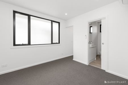 Brand new townhouse close to EVERYTHING! - Photo 2