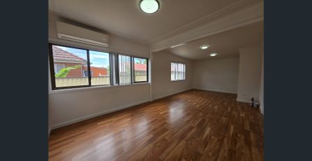 Spacious Family Home - Photo 3