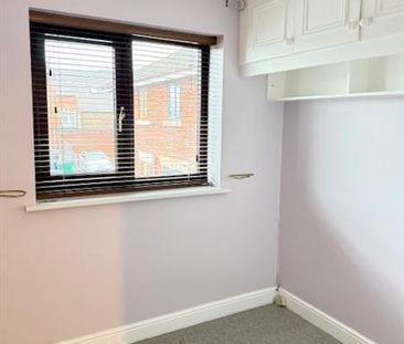 3 bedroom terraced house to rent - Photo 4