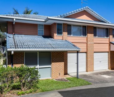 Three Bedroom Townhouse with Yard! - Photo 1