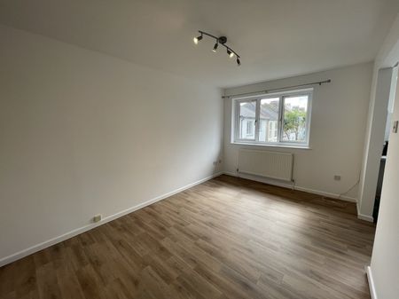 Berkeley Mews, Falmouth - Photo 2