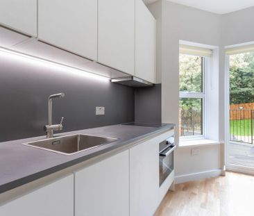 Ground floor flat to rent - Photo 4