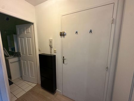 Location Appartement 2 pièces 28m² - Photo 3