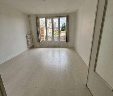 Location appartement rénové 3 pièces 53.59 m² à Crest (26400) 5 - Photo 6