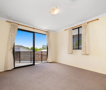Spacious & Private Family Home in Prime Kelvin Grove Location - Photo 4