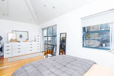 Large studio space with balcony and roof terrace in the heart of Bethnal Green - Photo 5