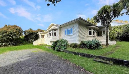 Large, Beautiful Abode in Greenlane - Photo 4