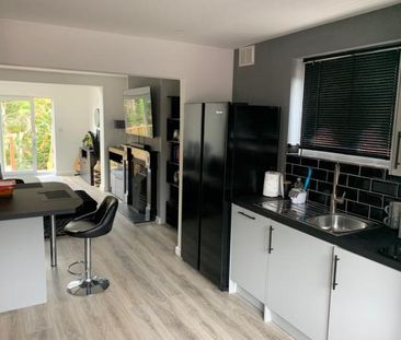 Newly Refurbished, Beautiful home - Photo 1