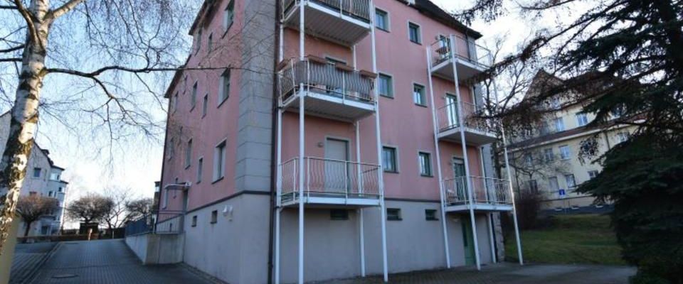 Wohnung 36m2, 1OG, Balkon, Badewanne, Viel Licht, Nähe Klinikum. - Foto 1