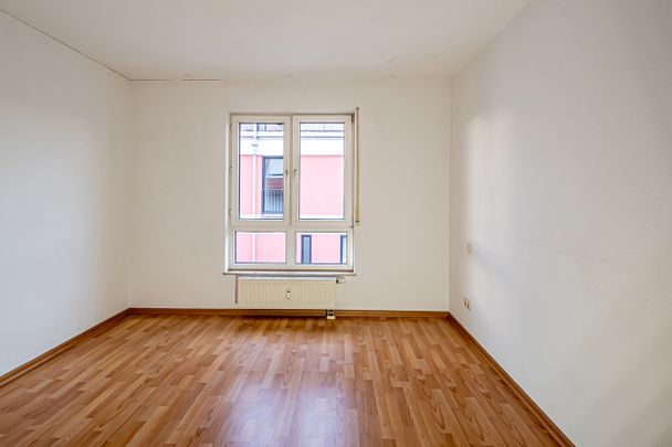 Helle Neubauwohnung mit EBK, Wanne und TG. Beliebte Wohnlage in Striesen-West. - Photo 1