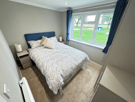 2 bedroom park home to rent - Photo 3