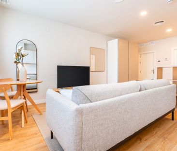 Estudio de alquiler en Avenida de las Ciencias, 39, Colores - Entre... - Photo 2