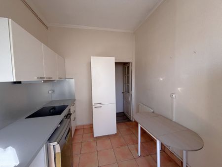 APPARTEMENT T1 A LOUER - LYON 7EME ARRONDISSEMENT - 45 m2 - 839 € charges comprises par mois - Photo 5