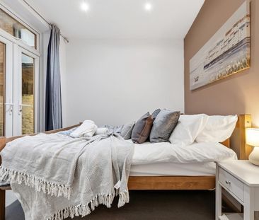 2 Bed Flat, Bramber Road, W14 - Photo 5