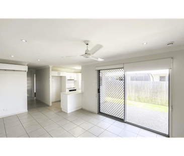 Modern, Light-Filled Low-Set Home in Quiet Hillcrest Pocket - Photo 2